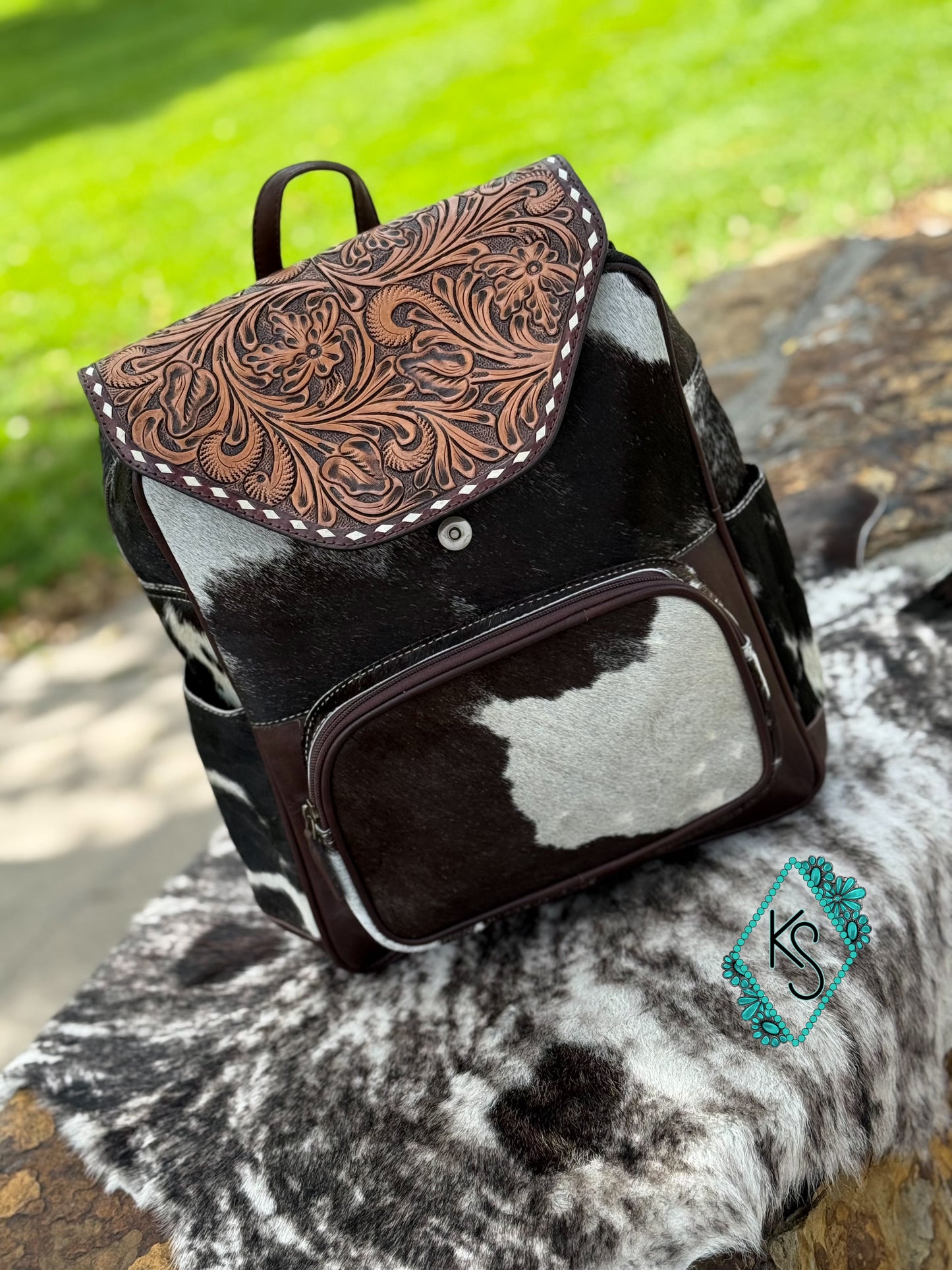 Back/white cowhide bag