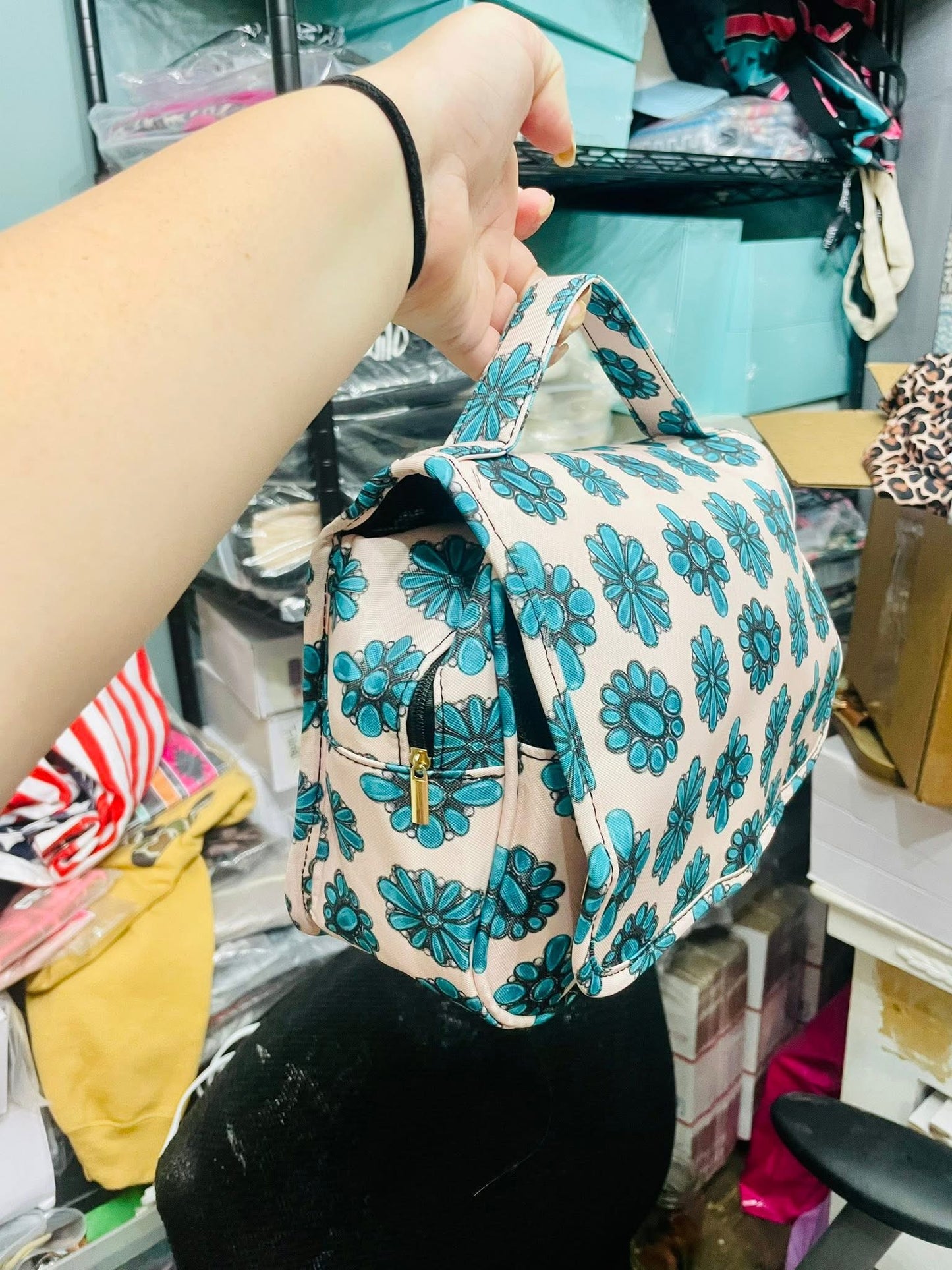 Travel bathroom organizers